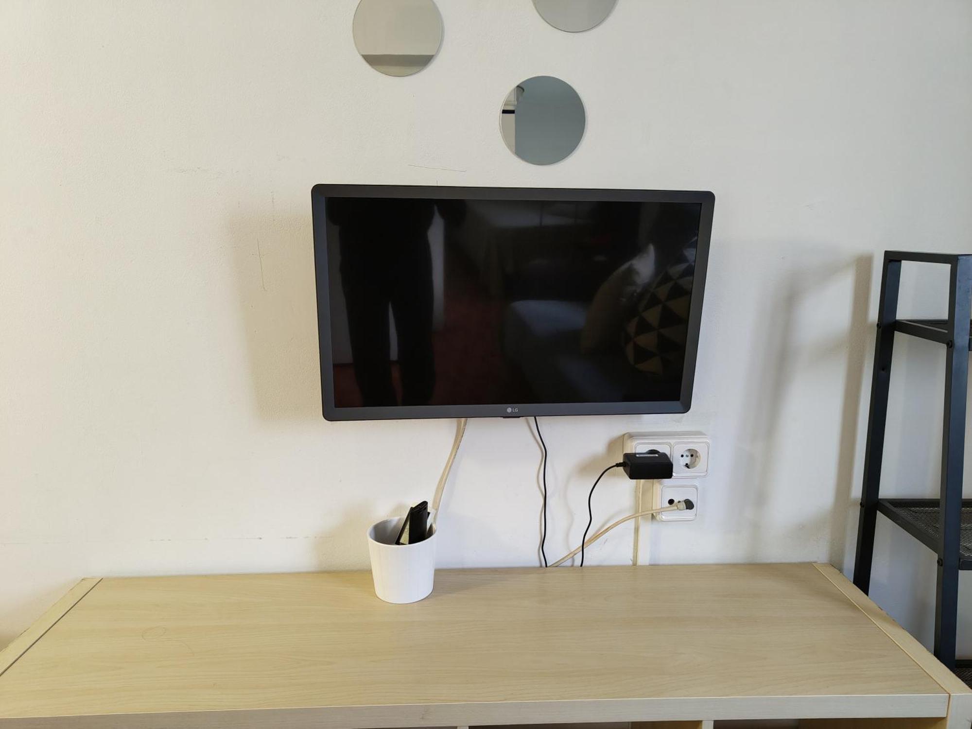 024 Milan Houese 1 2